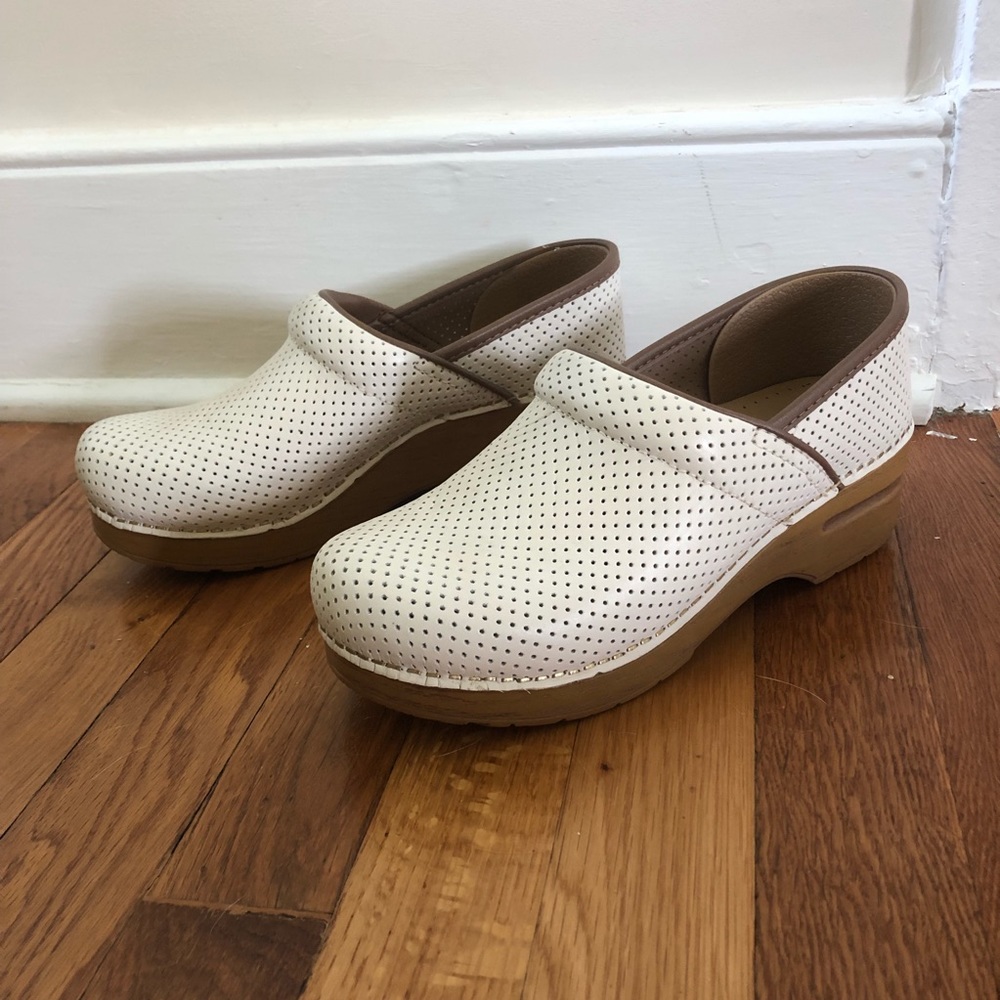 Never Been Worn White Dansko